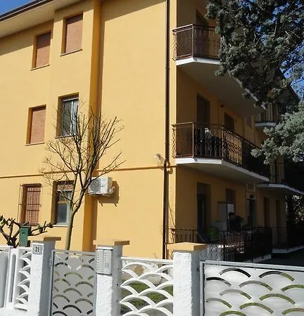 Appartement Ninfe 13 *